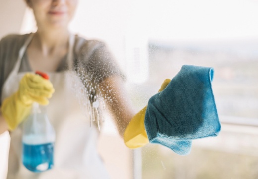 Cleaning of houses and flats